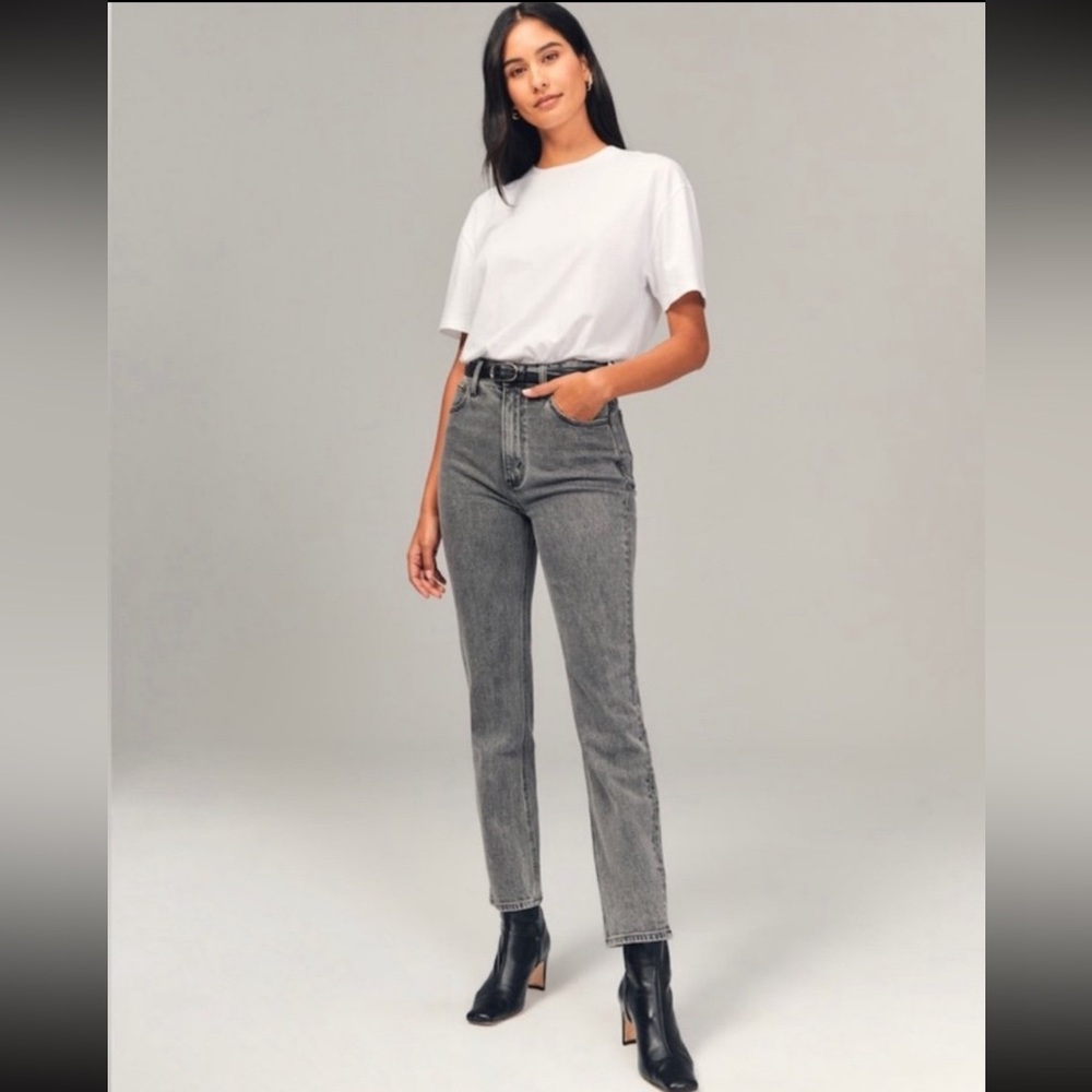 Abercrombie & Fitch High-Rise Gray Straight-Leg Jeans